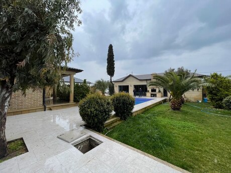 5 otaqlı həyət evi/bağ evi - Şüvəlan q. - 180 m²