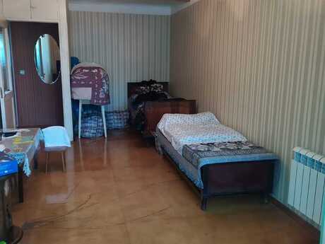 1 otaqlı köhnə tikili - Neftçilər m. - 31 m²