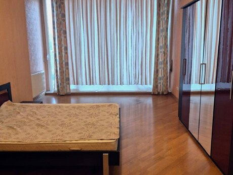 3 otaqlı yeni tikili - 28 May m. - 170 m²