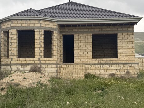 5 otaqlı həyət evi/bağ evi - Lökbatan q. - 140 m²