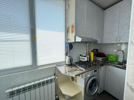 1 otaqlı köhnə tikili - Yeni Günəşli q. - 45 m²