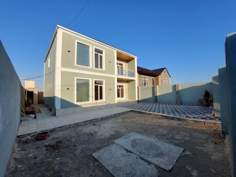 5 otaqlı həyət evi/bağ evi - Hövsan q. - 172 m²
