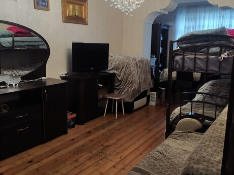 2 otaqlı köhnə tikili - Lökbatan q. - 42 m²