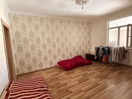 4 otaqlı həyət evi/bağ evi - Zabrat q. - 100 m²
