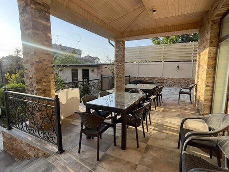 5 otaqlı həyət evi/bağ evi - Pirşağı q. - 400 m²