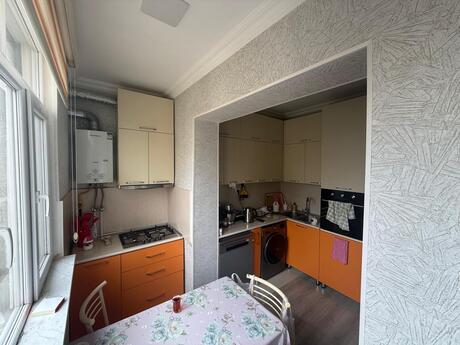 3 otaqlı köhnə tikili - Avtovağzal m. - 80 m²