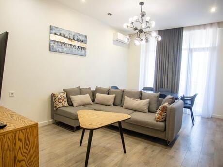 3 otaqlı yeni tikili - 28 May m. - 130 m²