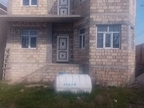4 otaqlı həyət evi/bağ evi - Sulutəpə q. - 200 m²