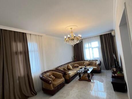 5 otaqlı həyət evi/bağ evi - Bakıxanov q. - 150 m²