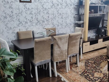 3 otaqlı köhnə tikili - Yeni Günəşli q. - 75 m²