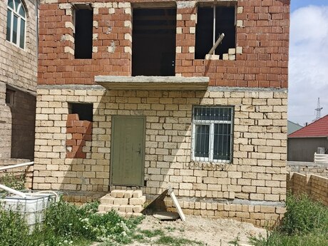 6 otaqlı həyət evi/bağ evi - Hökməli q. - 156 m²
