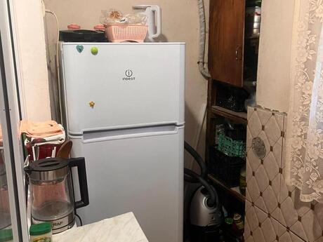 1 otaqlı köhnə tikili - Neftçilər m. - 27 m²