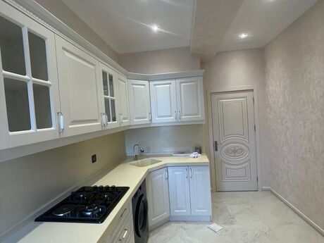 2 otaqlı köhnə tikili - Memar Əcəmi m. - 94.7 m²