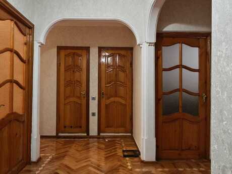 3 otaqlı köhnə tikili - Xətai r. - 80 m²