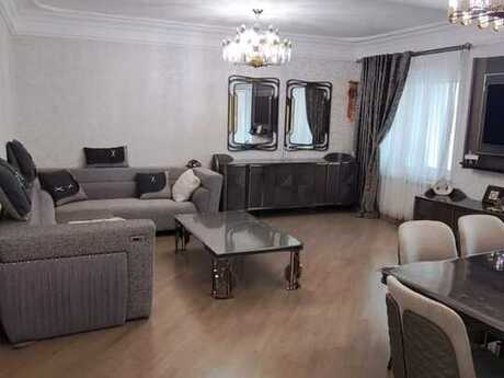4 otaqlı köhnə tikili - İnşaatçılar m. - 130 m²