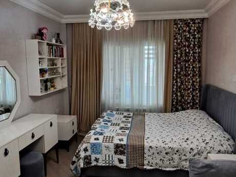 4 otaqlı köhnə tikili - İnşaatçılar m. - 130 m²