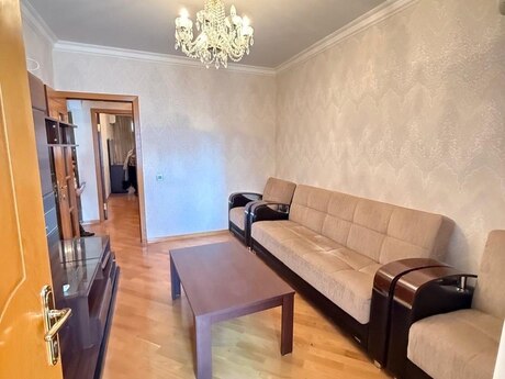 2 otaqlı köhnə tikili - Azadlıq Prospekti m. - 65 m²