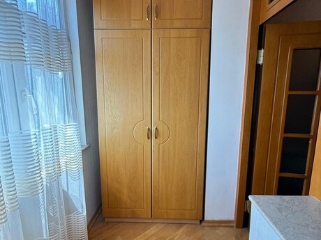 2 otaqlı köhnə tikili - Azadlıq Prospekti m. - 65 m²
