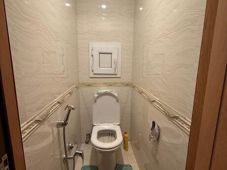 2 otaqlı köhnə tikili - Azadlıq Prospekti m. - 65 m²
