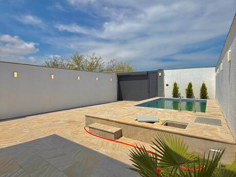 3 otaqlı həyət evi/bağ evi - Şüvəlan q. - 100 m²