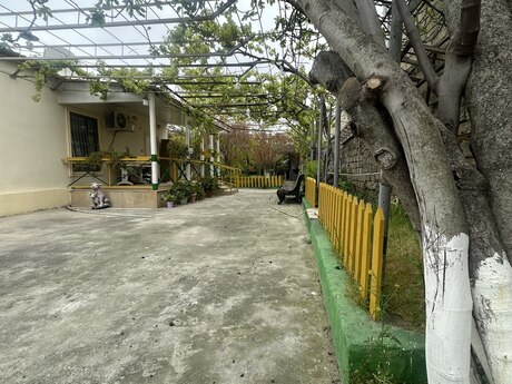 3 otaqlı həyət evi/bağ evi - Şüvəlan q. - 120 m²