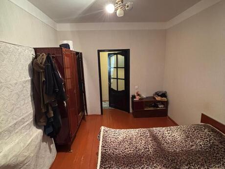 2 otaqlı köhnə tikili - Neftçilər m. - 60 m²