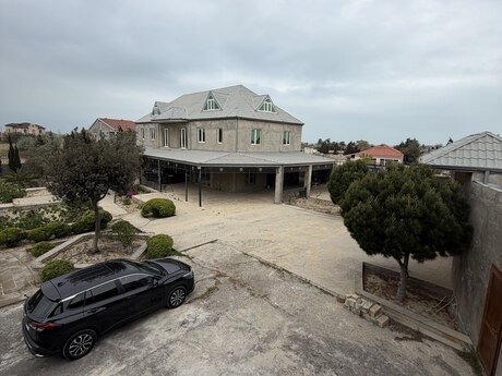 4 otaqlı həyət evi/bağ evi - Pirşağı q. - 300 m²