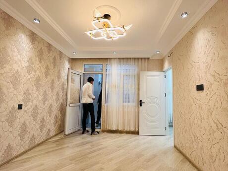 3-комн. вторичка - м. 20 января - 55 м²