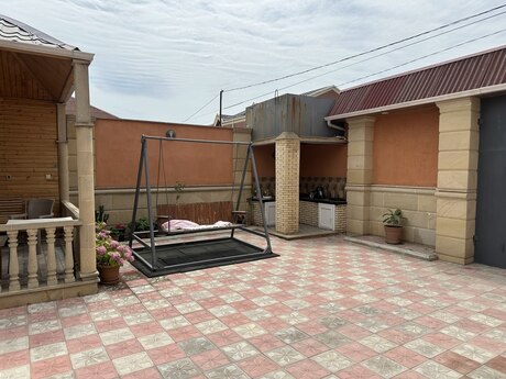 4 otaqlı həyət evi/bağ evi - Türkan q. - 118 m²