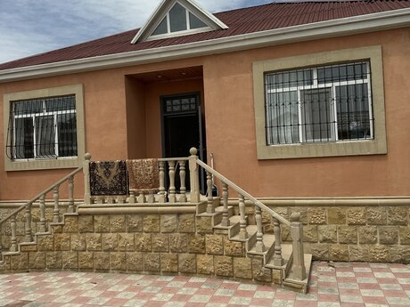 4 otaqlı həyət evi/bağ evi - Türkan q. - 118 m²