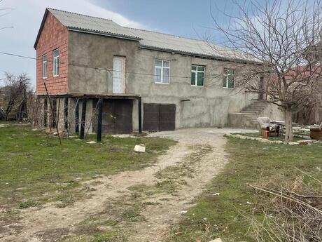 4 otaqlı həyət evi/bağ evi - Novxanı q. - 150 m²