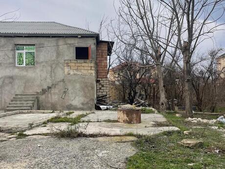 4 otaqlı həyət evi/bağ evi - Novxanı q. - 150 m²