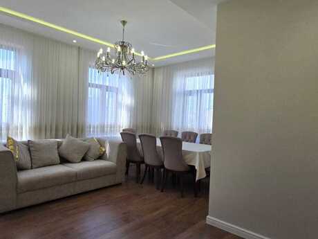 4-комн. новостройка - м. Элмляр Академиясы - 220 м²
