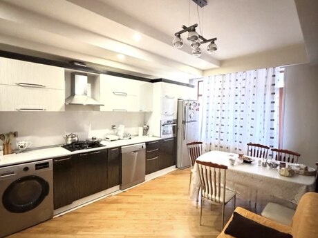 4 otaqlı yeni tikili - Yasamal r. - 150 m²