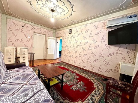 3 otaqlı köhnə tikili - Neftçilər m. - 70 m²