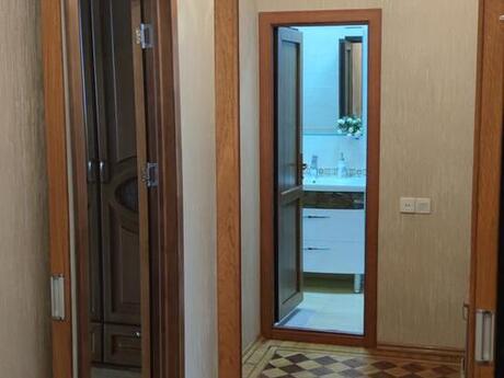 2 otaqlı köhnə tikili - 28 May m. - 70 m²