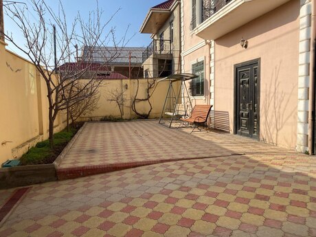 8 otaqlı həyət evi/bağ evi - Binəqədi r. - 450 m²