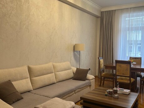 2 otaqlı yeni tikili - Şah İsmayıl Xətai m. - 85 m²