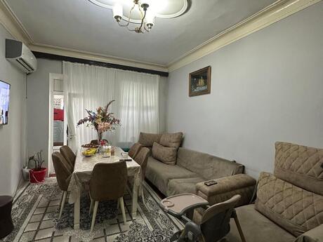 2 otaqlı köhnə tikili - Lökbatan q. - 50 m²