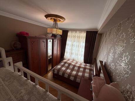 4 otaqlı yeni tikili - İnşaatçılar m. - 135 m²