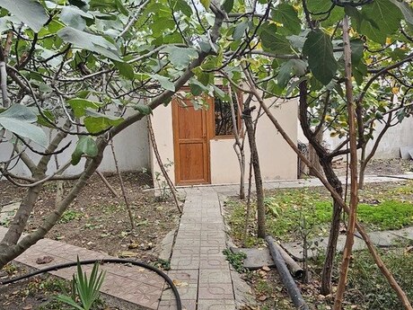 4 otaqlı həyət evi/bağ evi - Biləcəri q. - 110 m²
