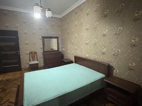 3 otaqlı köhnə tikili - Nəsimi r. - 70 m²