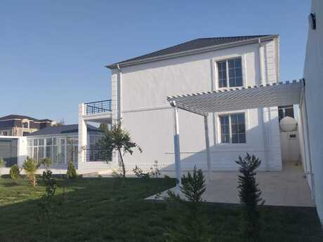 6 otaqlı həyət evi/bağ evi - Buzovna q. - 270 m²