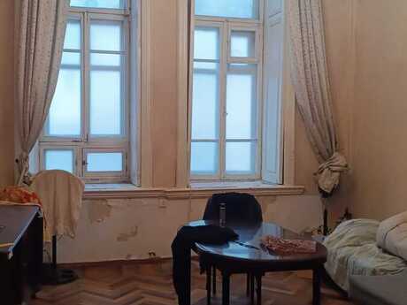 3 otaqlı köhnə tikili - Sahil m. - 90 m²