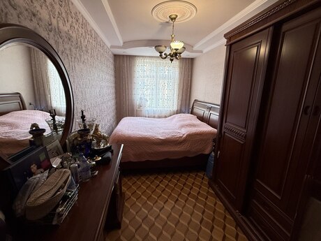 3 otaqlı köhnə tikili - Neftçilər m. - 85 m²