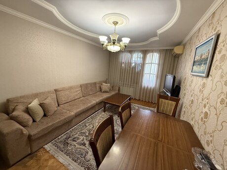 3 otaqlı köhnə tikili - Neftçilər m. - 85 m²