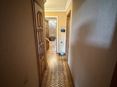 3 otaqlı köhnə tikili - Neftçilər m. - 85 m²