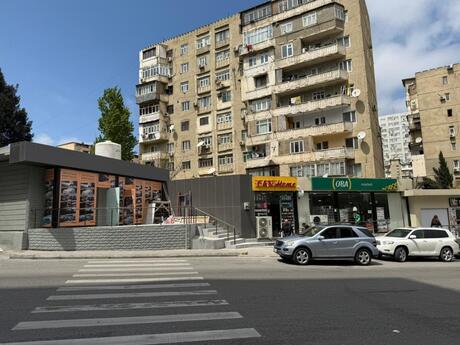 Obyekt - İnşaatçılar m. - 70 m²