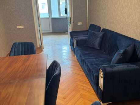 3 otaqlı köhnə tikili - 28 May m. - 75 m²