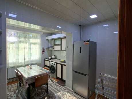 2 otaqlı köhnə tikili - İnşaatçılar m. - 60 m²